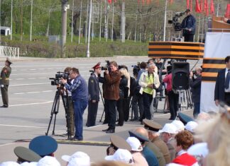 Który z operatorów Podzapytań zwraca tylko prawdę lub fałsz? Który z operatorów Podzapytań zwraca tylko prawdę lub fałsz?